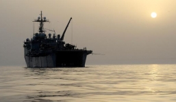 Mỹ sắp có vũ khí laser “Stars War” và súng điện từ siêu công phá