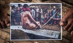 Xử tội phạm bằng 'luật rừng' man rợ ở thế kỷ 21