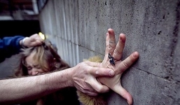 Những con số giật mình về nạn cưỡng bức, hiếp dâm trên thế giới