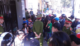 Ghen chuyện ngoại tình, chồng đâm vợ suýt chết ngày Valentine