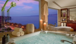 Chiêm ngưỡng phòng khách sạn giá 1,7 tỉ đồng một đêm