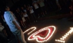 Màn tỏ tình sởn gai ốc của trai U50 với nữ sinh 16 tuổi