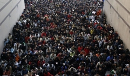 Choáng với cảnh tượng đi xin việc làm ở Trung Quốc