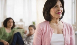 “Đừng hỏi vì sao phụ nữ ích kỉ với nhà chồng!”