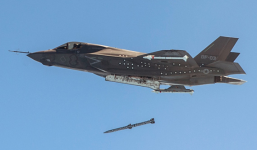 Clip: Không quân Mỹ ném bom nhầm vào lính bộ binh