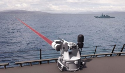 Clip: Sức mạnh khủng khiếp của pháo laser trên tàu chiến Mỹ