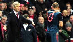 Thua xứng đáng, Wenger vẫn già mồm “cãi cố”