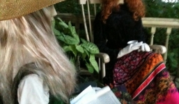 Bí ấn ma-nơ-canh tự di chuyển trong ngôi nhà hoang