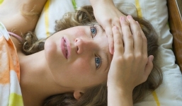 Những dấu hiệu khi thức dậy vào buổi sáng cảnh báo bạn bị bệnh nặng