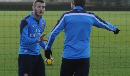 “Sao” Arsenal suýt tẩn nhau trên sân tập, các pháo thủ đang loạn?