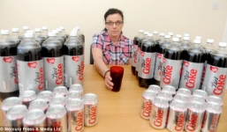 Bà mẹ nghiện nước ngọt, tốn 17 triệu đồng/tháng mua Coca