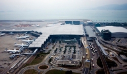 Cận cảnh sân bay quốc tế có sân golf 9 lỗ ở Hong Kong