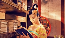 Phạm Băng Băng chèn ép vòng 1 trong hình tượng Võ Tắc Thiên 