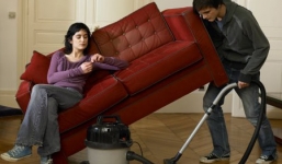 'Phụ nữ Việt đã kiếm ít tiền lại còn lắm mồm'!