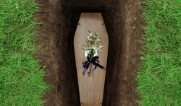 Campuchia: Phê ma túy, đào mộ, “mây mưa” với xác chết