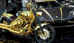 Choáng váng motor làm bằng vàng và đá quý giá gần 18 tỷ