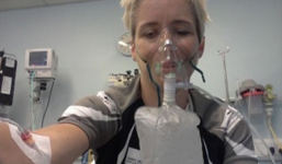 Cô gái mắc 23 chứng dị ứng cùng lúc...ra đường sẽ chết