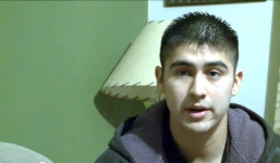 Bị đình chỉ học vì...bảo vệ bạn