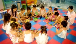 Thứ trưởng Bộ GD-ĐT: Nghiêm cấm dạy thêm ngoại ngữ cho trẻ quá sớm