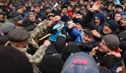 Ukraine ra mắt nội các tạm quyền