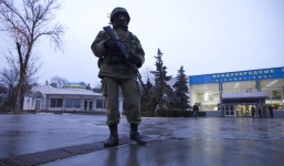 Quân đội Nga phong tỏa sân bay Crimea