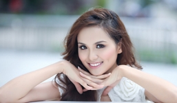 Hoa hậu Diễm Hương bị chồng bỏ