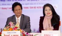 Lộ clip Chế Linh mùi mẫn, hát nhạc 'sến' bên  Anh Thơ