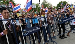 “Đóng cửa Bangkok” kết thúc bất ngờ