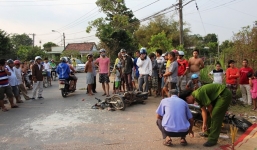 Hai xe máy đâm nhau, 5 người thương vong