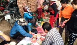 Dịch cúm về Thủ đô, người dân nghèo phải ăn gà chảy nước