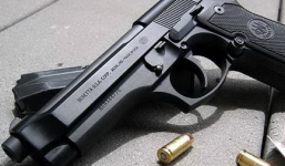 Bản tin 113 – sáng 4/3: Mang súng đến nhà bạn gái giải quyết mâu thuẫn...