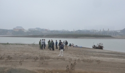 Phát hiện thi thể nam giới nổi dưới cầu Vĩnh Tuy