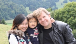 ' Phụ nữ đừng âm thầm hi sinh!'