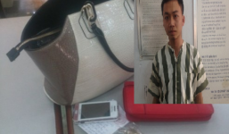Tài xế taxi trộm túi tiền, vàng của nữ Việt kiều