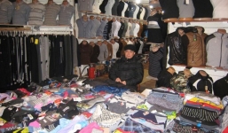 “Bố mẹ đi cẩn thận không bị bắn chết đấy, con không muốn mồ côi…”