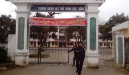 Thầy giáo “ôm” tiền học sinh, “cắm” xe đồng nghiệp rồi... mất tích