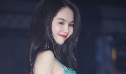 Ngọc Trinh diễn nội y trên sân khấu Mỹ