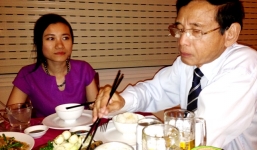 Đại gia Lê Ân: U70 già vẫn không hết hot