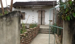 Hai cha con hại đời bé hàng xóm 6 tuổi