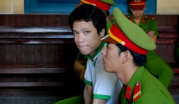 Bố bị cáo kỳ án vườn mít Lê Bá Mai ra Hà Nội kêu oan