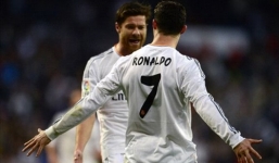 Ronaldo bùng nổ, Real xây chắc ngôi đầu