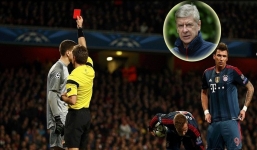 HLV Wenger “dằn mặt” trọng tài