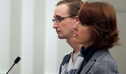 Bác sĩ lạm dụng tình dục bệnh nhân nữ 14 tuổi