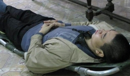 Kẻ 'cuồng yêu' vẫn hát rống lên khi nằm trên cáng lĩnh án tử