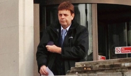 Con trai giấu xác mẹ trong tủ lạnh 6 tháng để nhận 1,2 tỷ đồng