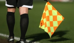 Một trọng tài bị đánh hội đồng tới chết