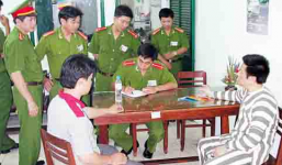 Hành trình gần 2.000km của thùng “cổ vật” chứa xác người