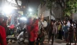 Bản tin 113 – sáng 13/3: Hỗn chiến giành chỗ bán rau, một người chết…