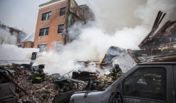 Toàn cảnh nổ chung cư 6 tầng New York