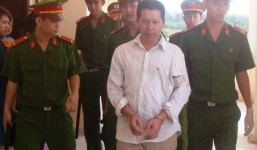 Tình dục lệch lạc, xâm hại 2 bé gái sang chơi với con